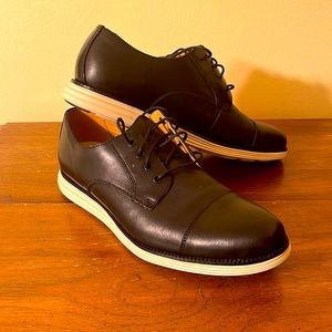 Cole Hann Oxford casual shoe